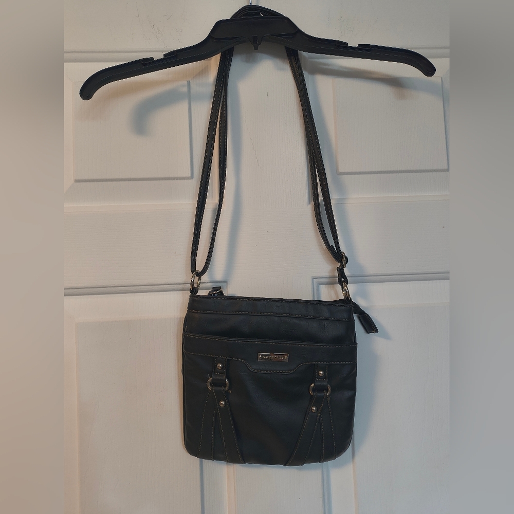 New Directions Black Purse Crossbody Bag